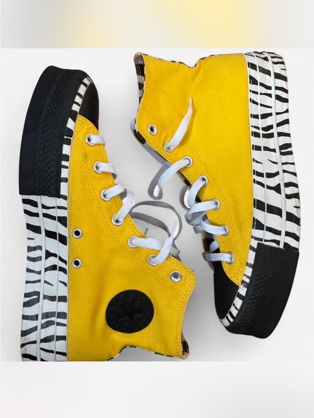 Converse woman Yellow High-Top Sneakers with Zebra-Print Platform